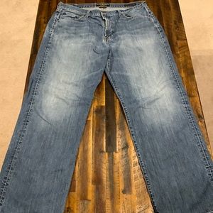 Lucky Brand 181 Heritage Jeans. 38x32